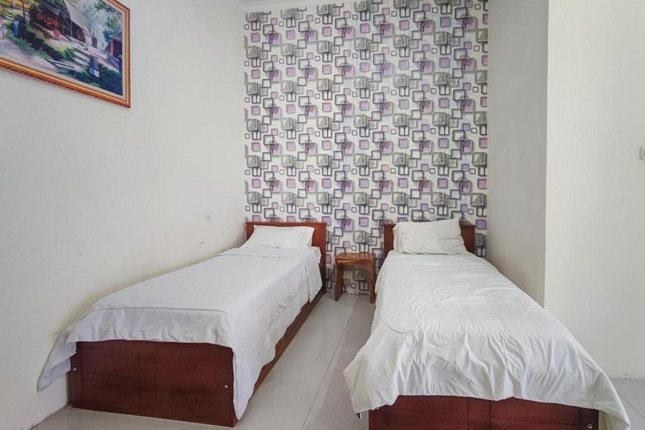 Reddoorz At Tanakatto Homestay Waikabubak Exterior foto